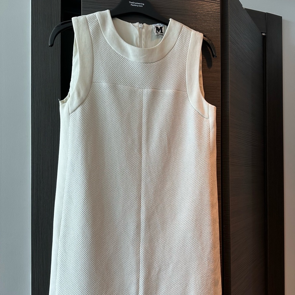 Short white missoni dress